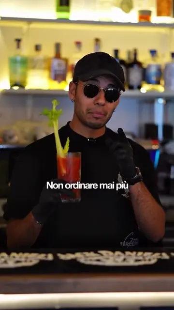 Gli Imperfetti: Identità online per bar milanese: drink signature e atmosfera.